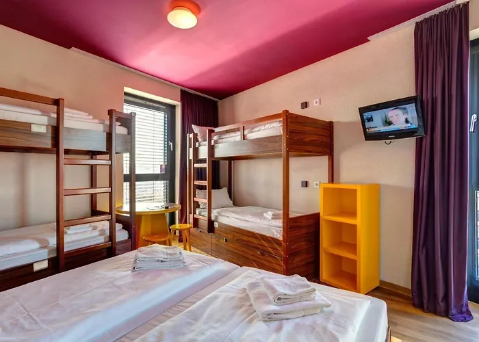 Top Hostels in Frankfurt for Budget Travelers