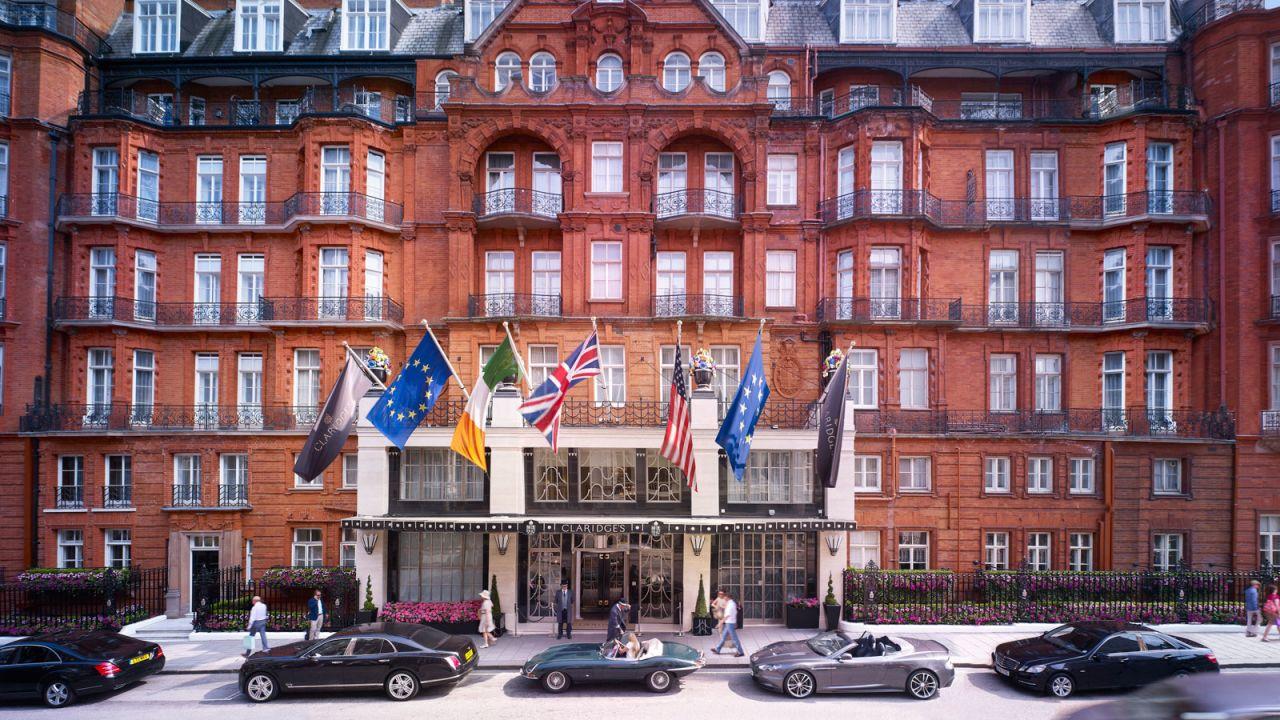 Claridge's provides a classically English experience.
